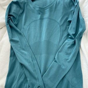 Lululemon Blue Swiftly Long Sleeve Size 10